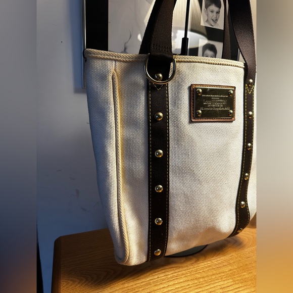 Louis Vuitton Canvas Ivory & Yellow Two-Tone Tote - Picture 3 of 15